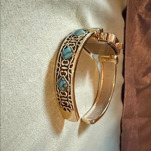 Elegant Gold tone pavana Women's Watch